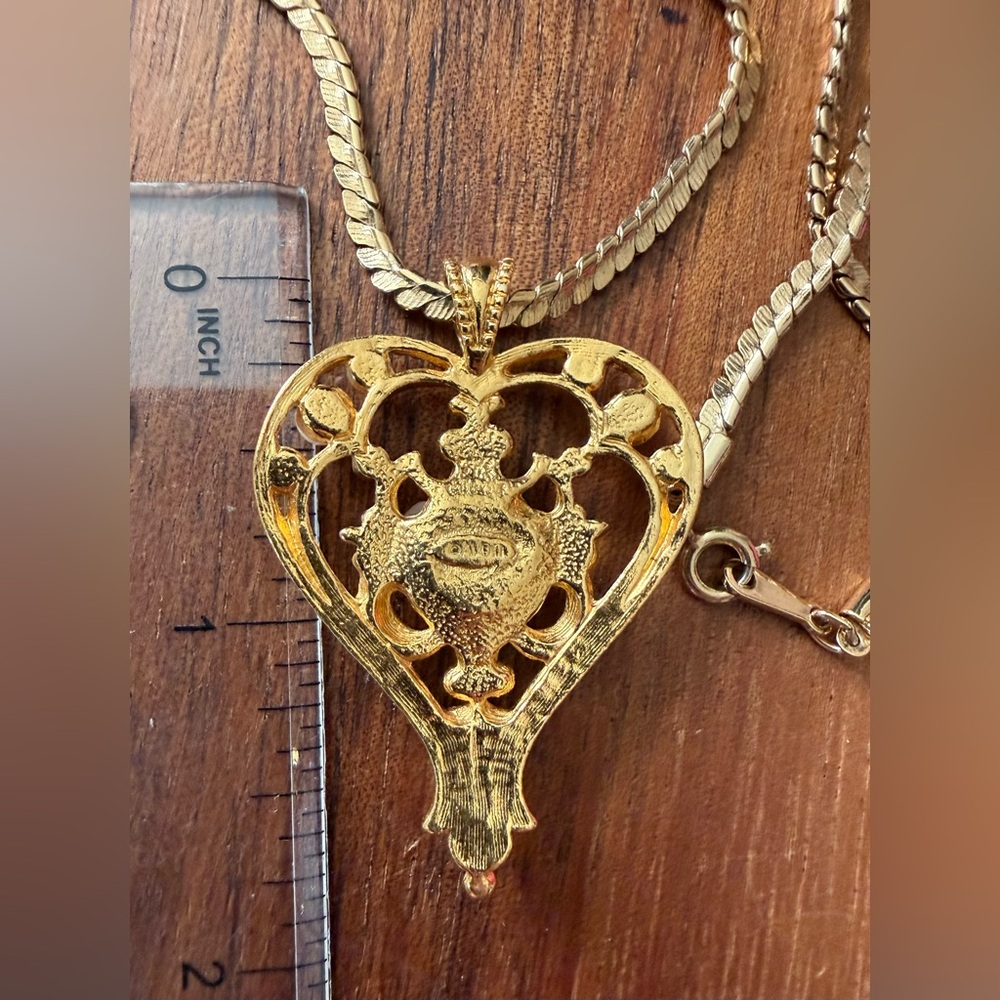 VTG Avon Gold Tone Necklace Heart Floral Rose Pink Faux Pearl Accents - Picture 3 of 5